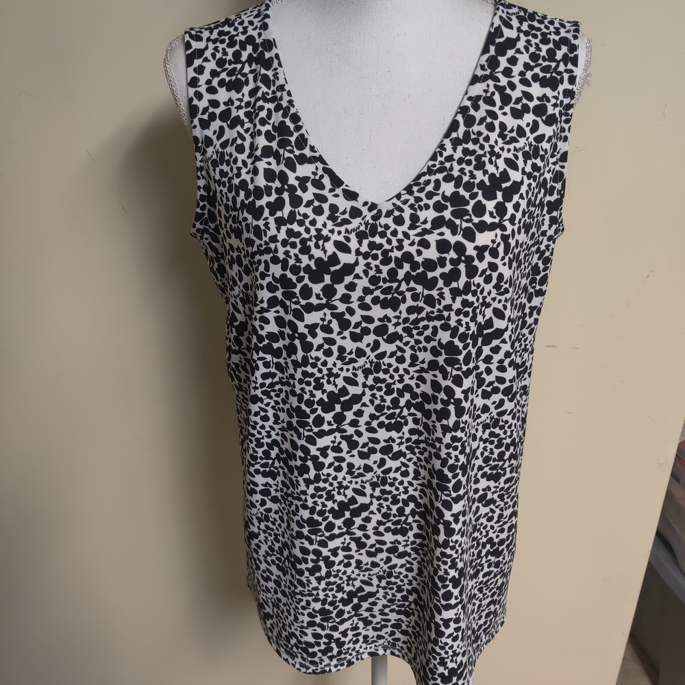 Talbots Black And White Sleeveless Top Size 1 X Petite
